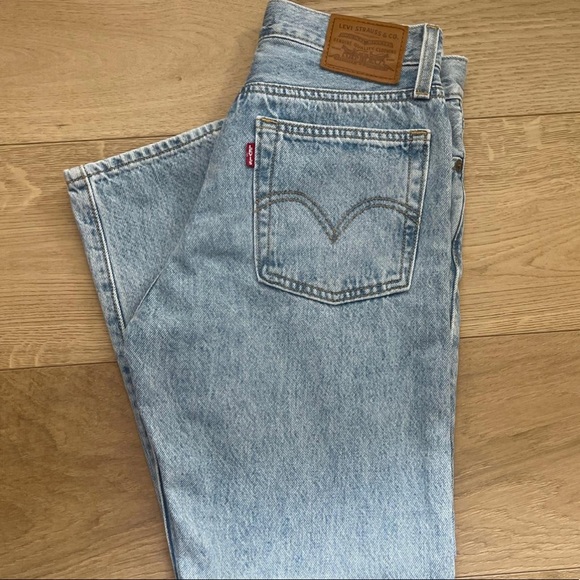 Levi’s Wedgie straight leg jeans purchased from Aritzia size 25 - Picture 1 of 3